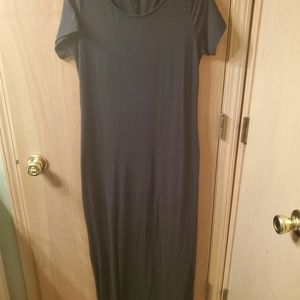 Just Fab, former fitted, size L, black with side slits